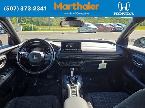 Used 2025 Honda HR-V Sport image 22