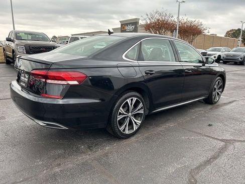Certified 2020 Volkswagen Passat 2.0T SEL image 8