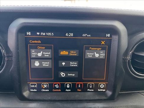 Used 2020 Jeep Wrangler Unlimited Sahara image 29