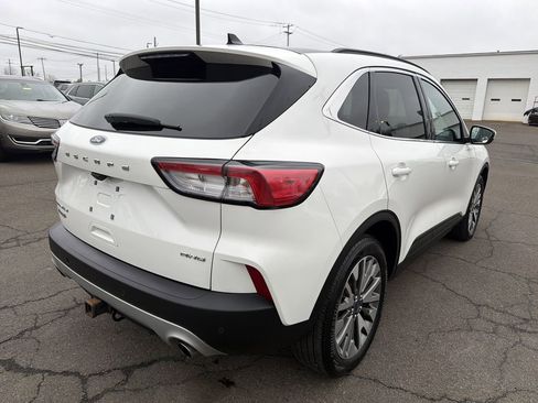 Used 2022 Ford Escape Titanium w/ Class II Trailer Tow Package image 5