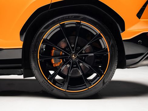 Used 2021 Lamborghini Urus AWD/4WD image 21