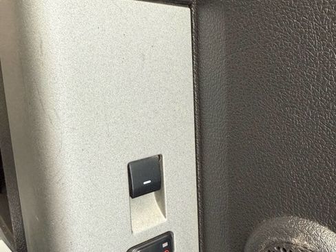 Used 2015 Ford F350 Lariat w/ Lariat Interior Package image 19