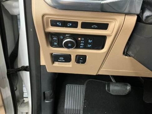 Used 2021 Ford F150 Lariat w/ Equipment Group 502A High image 23