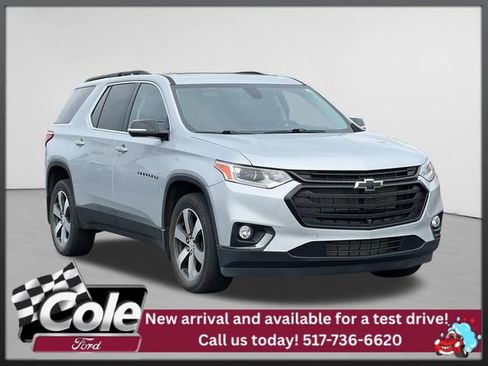 Used 2020 Chevrolet Traverse LT w/ LT Premium Package AWD/4WD image 1