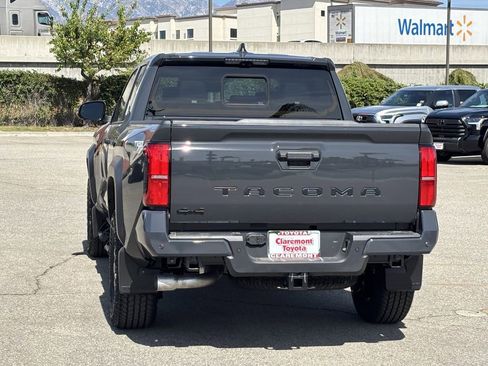 Used 2026 Toyota Tacoma TRD Off-Road w/ TRD Off Road Premium Package AWD/4WD image 29