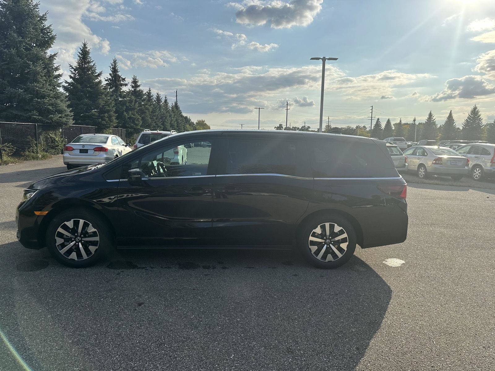 New 2026 Honda Odyssey EX-L image 5