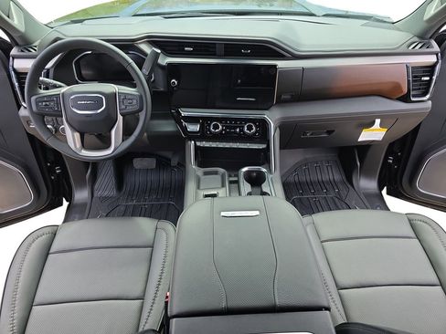 New 2026 GMC Sierra 2500 Denali AWD/4WD image 9