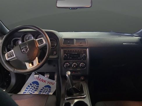 Used 2012 Dodge Challenger R/T image 5