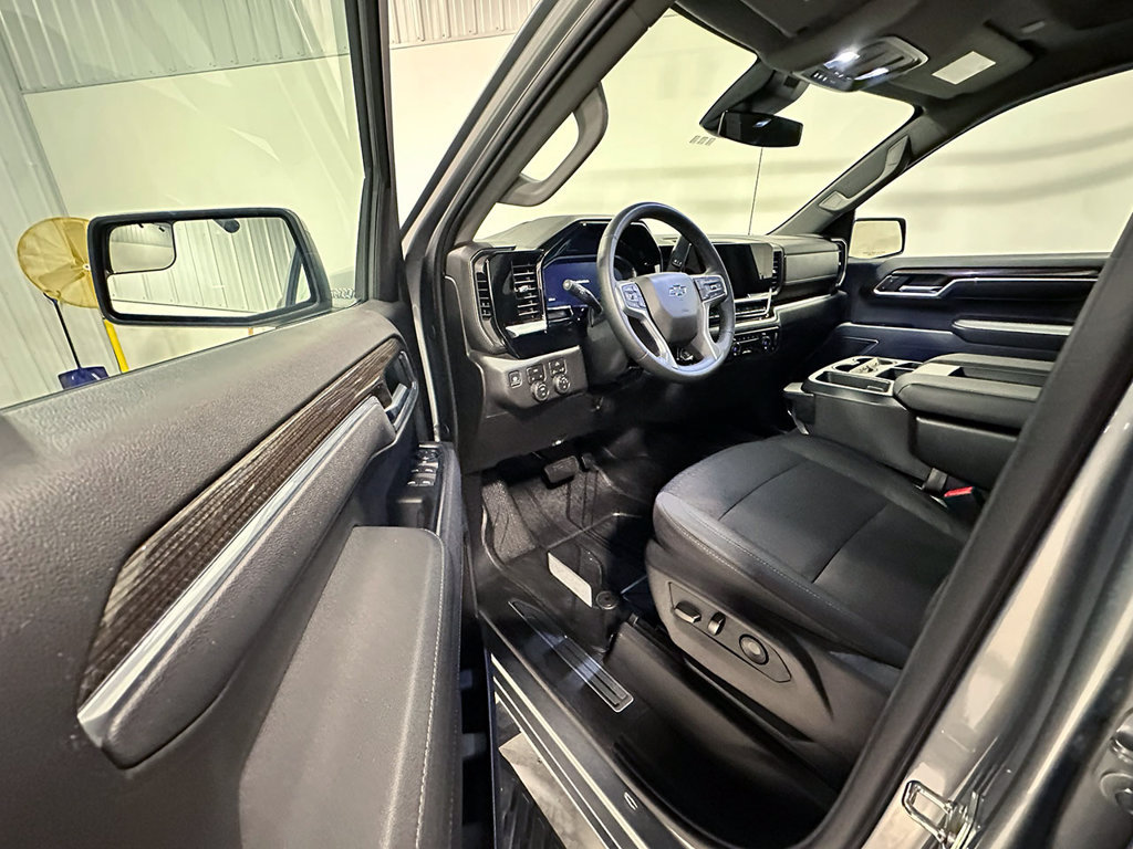 Used 2026 Chevrolet Silverado 1500 RST w/ RST Select Package AWD/4WD image 20