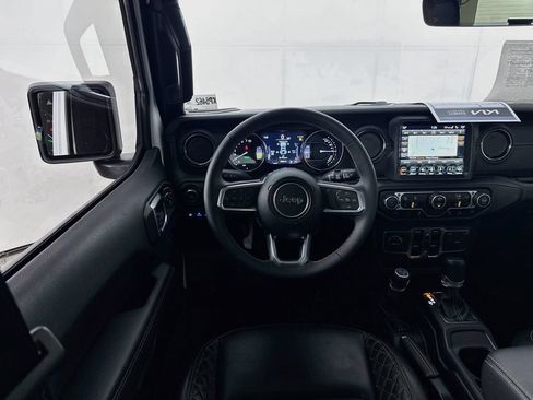 Used 2023 Jeep Wrangler Unlimited Sahara AWD/4WD image 26