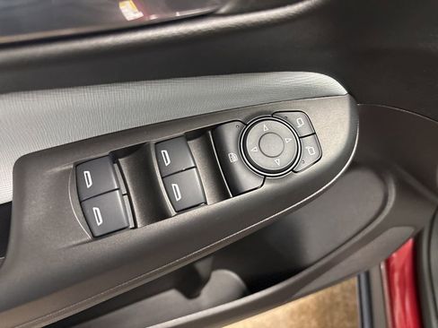 Used 2025 Buick Envista Preferred w/ Convenience I Package FWD image 19