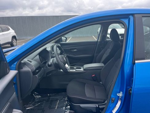 Used 2025 Nissan Sentra SV FWD image 21
