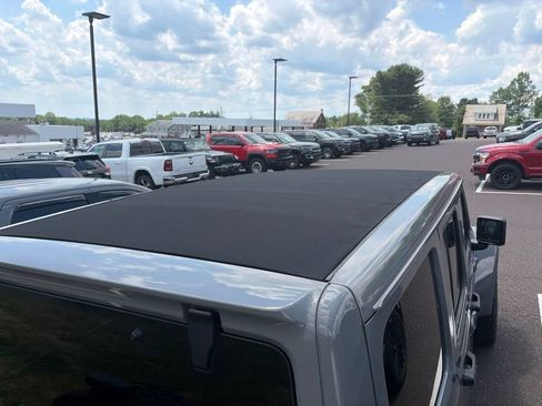 Used 2020 Jeep Wrangler Unlimited Rubicon AWD/4WD image 11