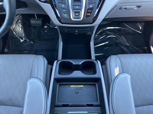 Used 2024 Honda Odyssey Elite image 12