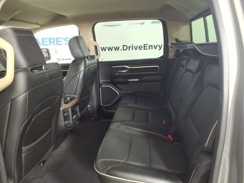 Used 2019 RAM 1500 Laramie AWD/4WD image 9