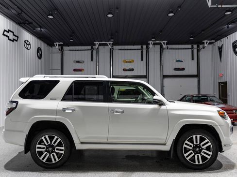 Used 2022 Toyota 4Runner Limited image 7