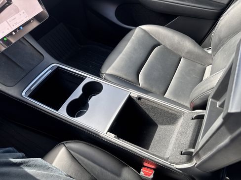 Used 2023 Tesla Model Y Long Range image 20