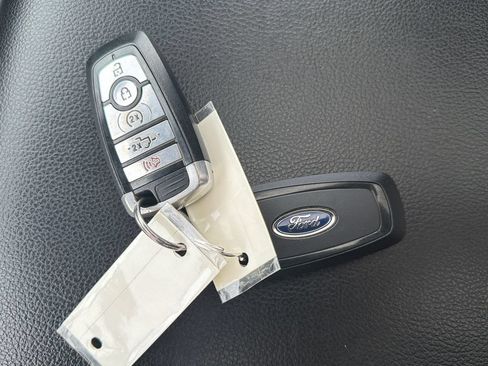 Used 2020 Ford F350 Lariat AWD/4WD image 21