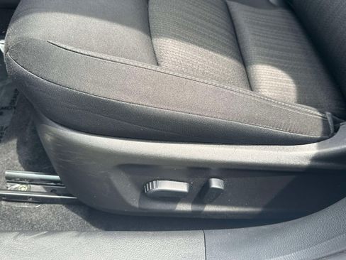 Used 2024 Nissan Altima 2.5 SV FWD image 21