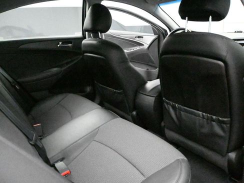 Used 2011 Hyundai Sonata SE image 16