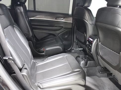 Used 2024 Jeep Grand Cherokee L Limited w/ Luxury Tech Group II AWD/4WD image 49