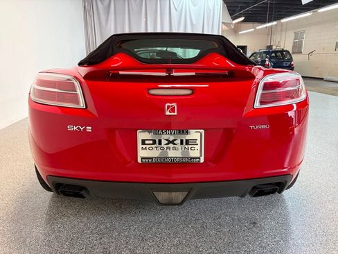 Used 2007 Saturn Sky Red Line RWD image 3