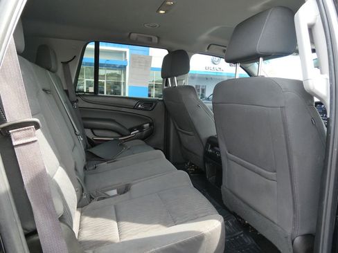 Used 2017 GMC Yukon SLE w/ SLE Value Package AWD/4WD image 15