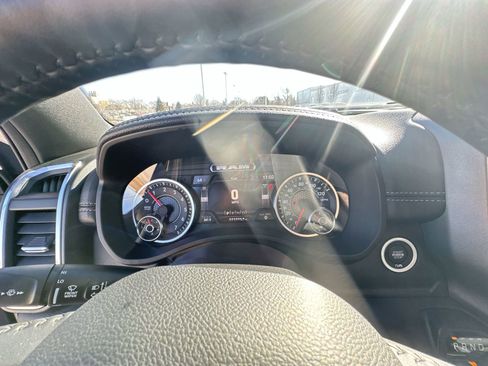 Used 2024 RAM 1500 Laramie image 12