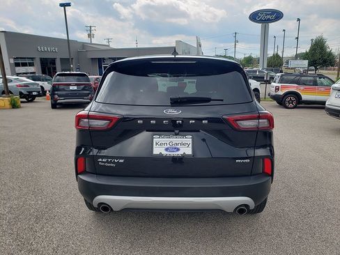 Certified 2023 Ford Escape Active AWD/4WD image 6