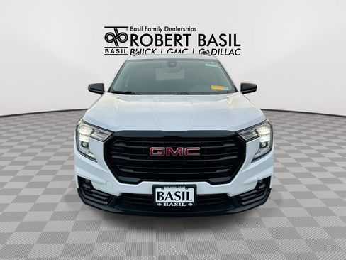 Used 2023 GMC Terrain SLT w/ Elevation Edition AWD/4WD image 3