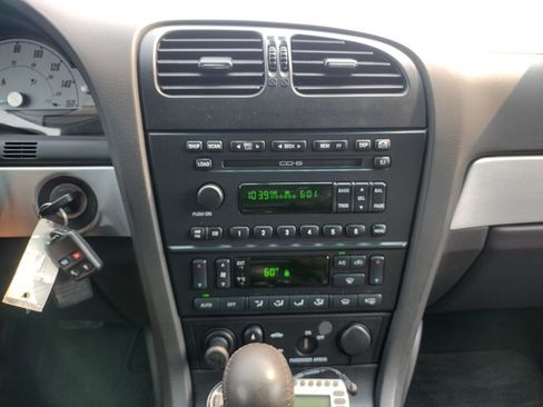 Used 2002 Ford Thunderbird RWD image 3