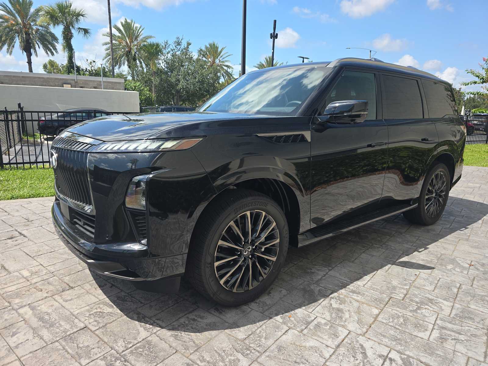 New 2027 INFINITI QX80 Autograph w/ Autograph Exterior Package AWD/4WD image 9