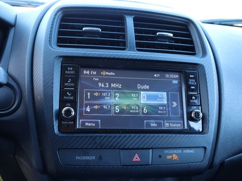 Used 2024 Mitsubishi Outlander Sport SE image 10