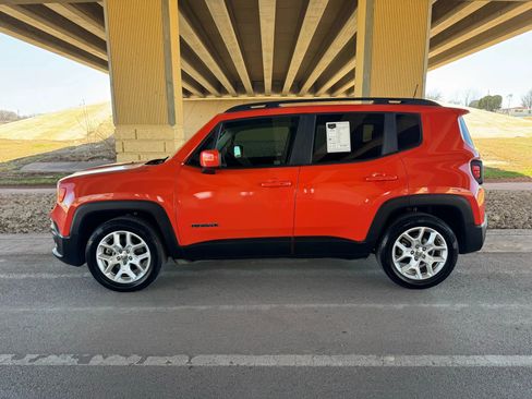 Used 2018 Jeep Renegade Latitude image 6