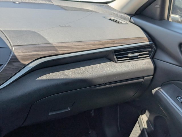 Used 2024 Nissan Altima 2.5 SV FWD image 16