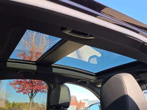 New 2025 Alfa Romeo Stelvio Sprint image 10