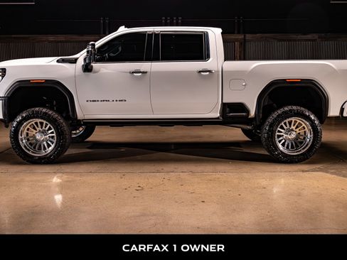 Used 2024 GMC Sierra 2500 Denali Ultimate w/ Max Trailering Package image 5