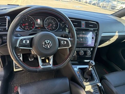 Used 2018 Volkswagen GTI SE w/ SE Leather Package image 8