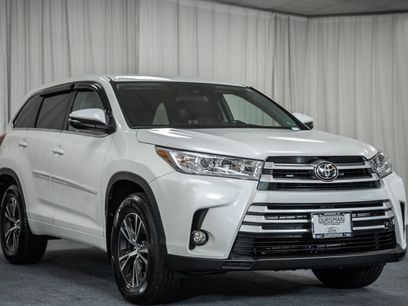 Used 2017 Toyota Highlander Plus w/ Protection Package #3