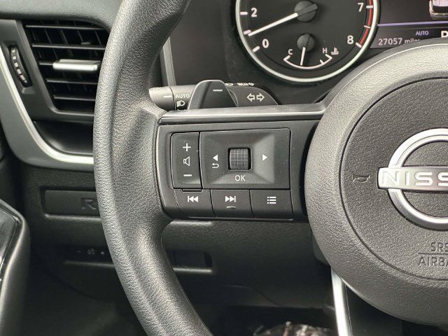 Used 2023 Nissan Rogue S AWD/4WD image 22