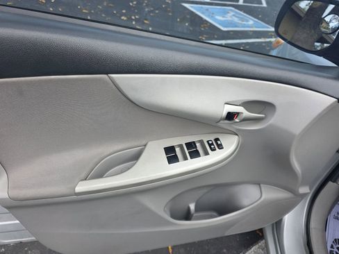 Used 2013 Toyota Corolla LE Special Edition image 13