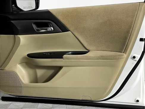 Used 2013 Honda Accord LX image 26