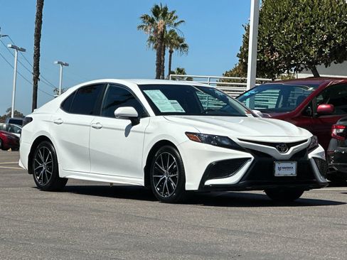 Used 2023 Toyota Camry SE FWD image 8