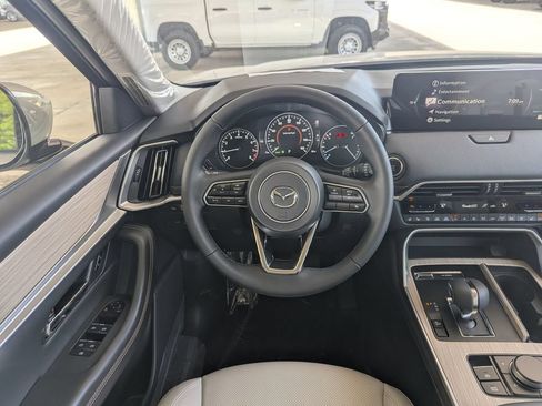 New 2026 MAZDA CX-90 3.3 Turbo w/ Preferred Package AWD/4WD image 4