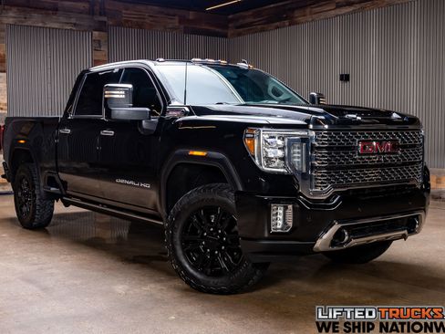 Used 2023 GMC Sierra 2500 Denali w/ Denali Black Diamond Edition AWD/4WD image 1