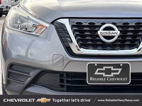Used 2018 Nissan Kicks S w/ Interior Electronics Package FWD image 8
