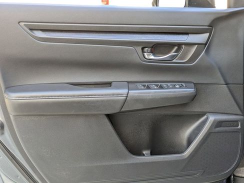 Used 2025 Honda CR-V EX image 11