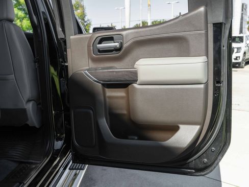 Used 2021 Chevrolet Silverado 1500 LTZ image 34