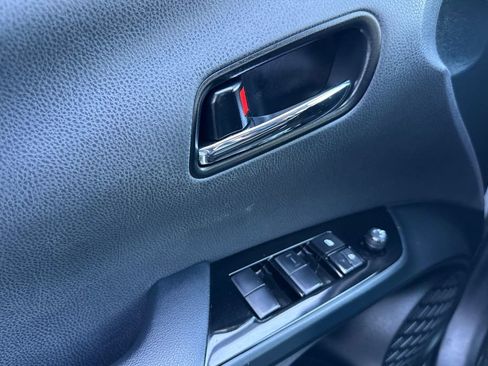 Used 2022 Toyota Prius Prime XLE FWD image 10