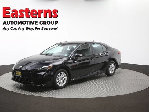 Used 2025 Toyota Camry LE FWD image 54